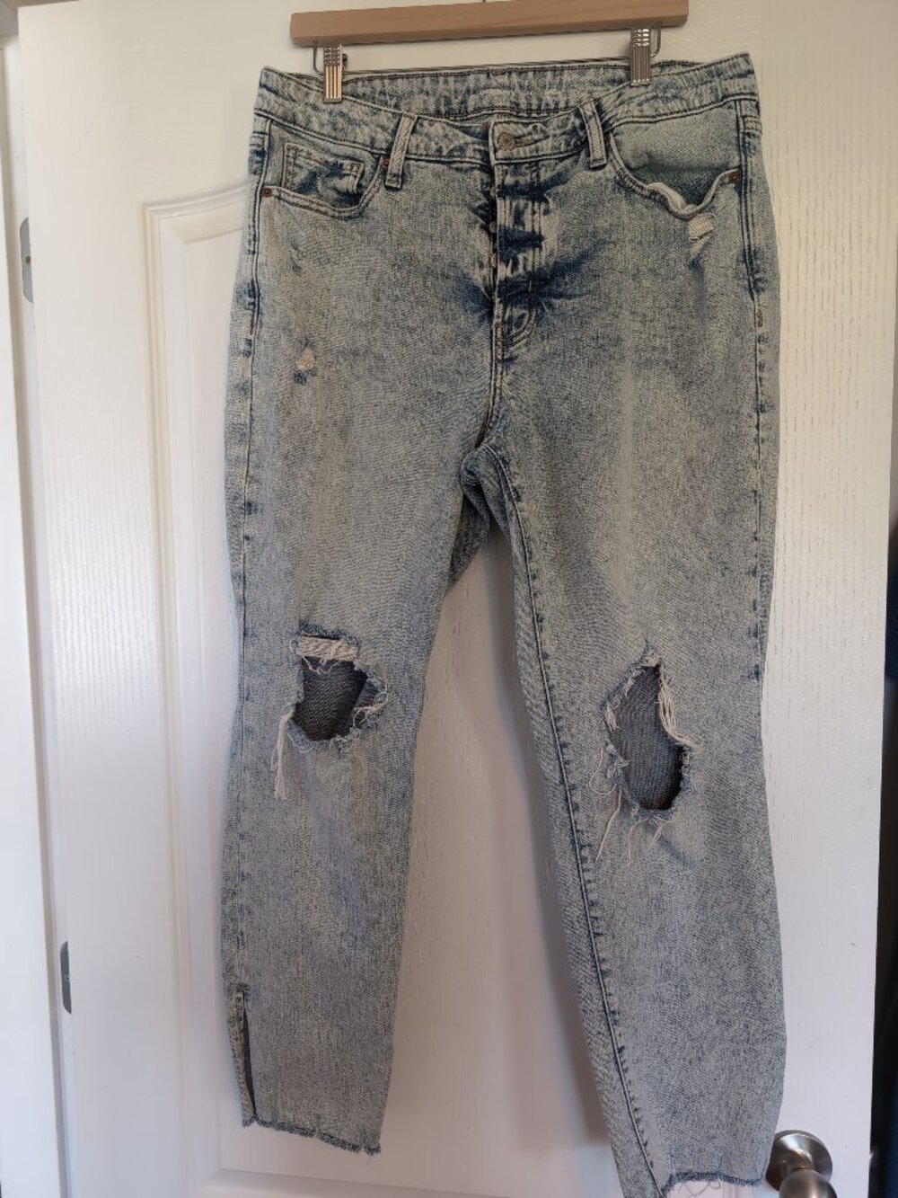 High rise ripped acid wash jeans